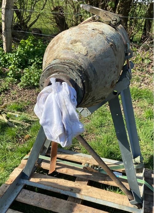 SH_Polizei's tweet image. Die #Bombenentschärfung in #Schwentinental ist ohne Probleme beendet worden. Die #B76 ist wieder befahrbar. Auch die anderen Straßensperrungen sind aufgehoben.