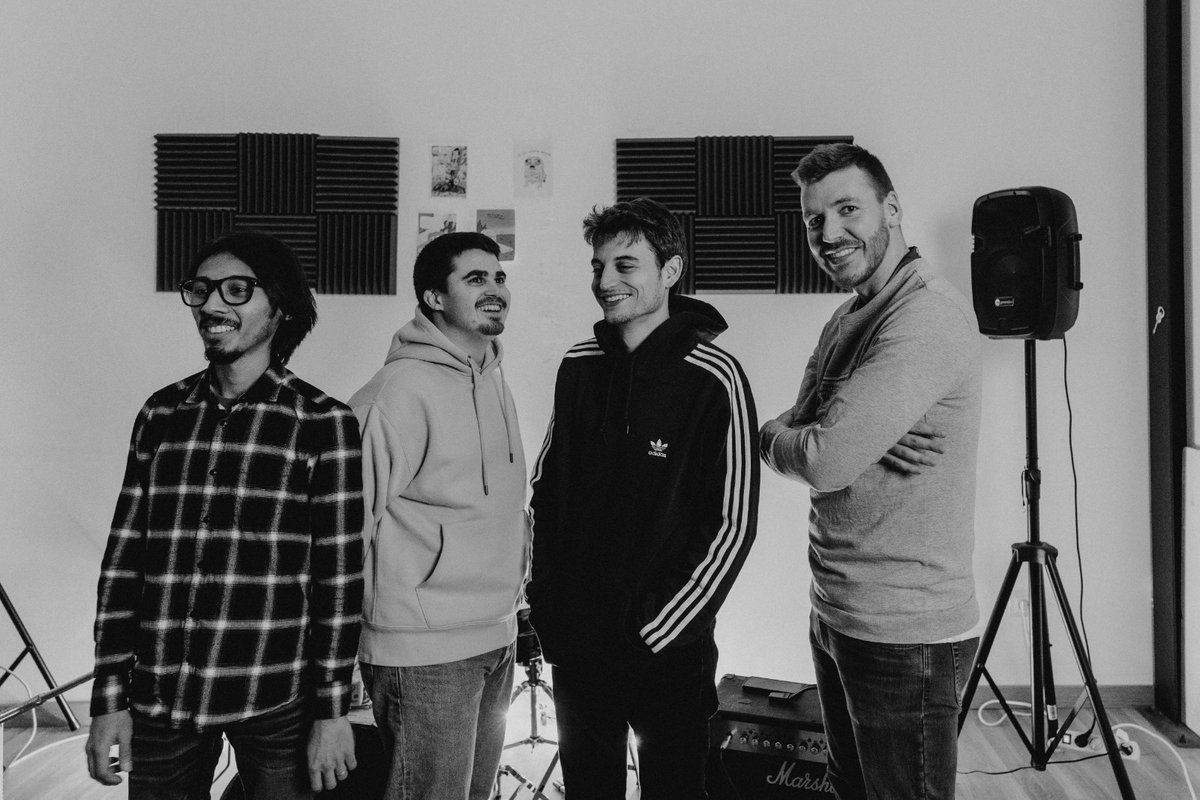 Mil Córdobas se presentan en EMDT con su nuevo single «Pedja», canción que narra el gol de Pedja Mijatovic que dió al <a href="/realmadrid/">Real Madrid C.F.</a> la Séptima Copa de Europa en 1998, jugando contra la Juve. 

elmundodetulsa.com/mil-cordobas-p…