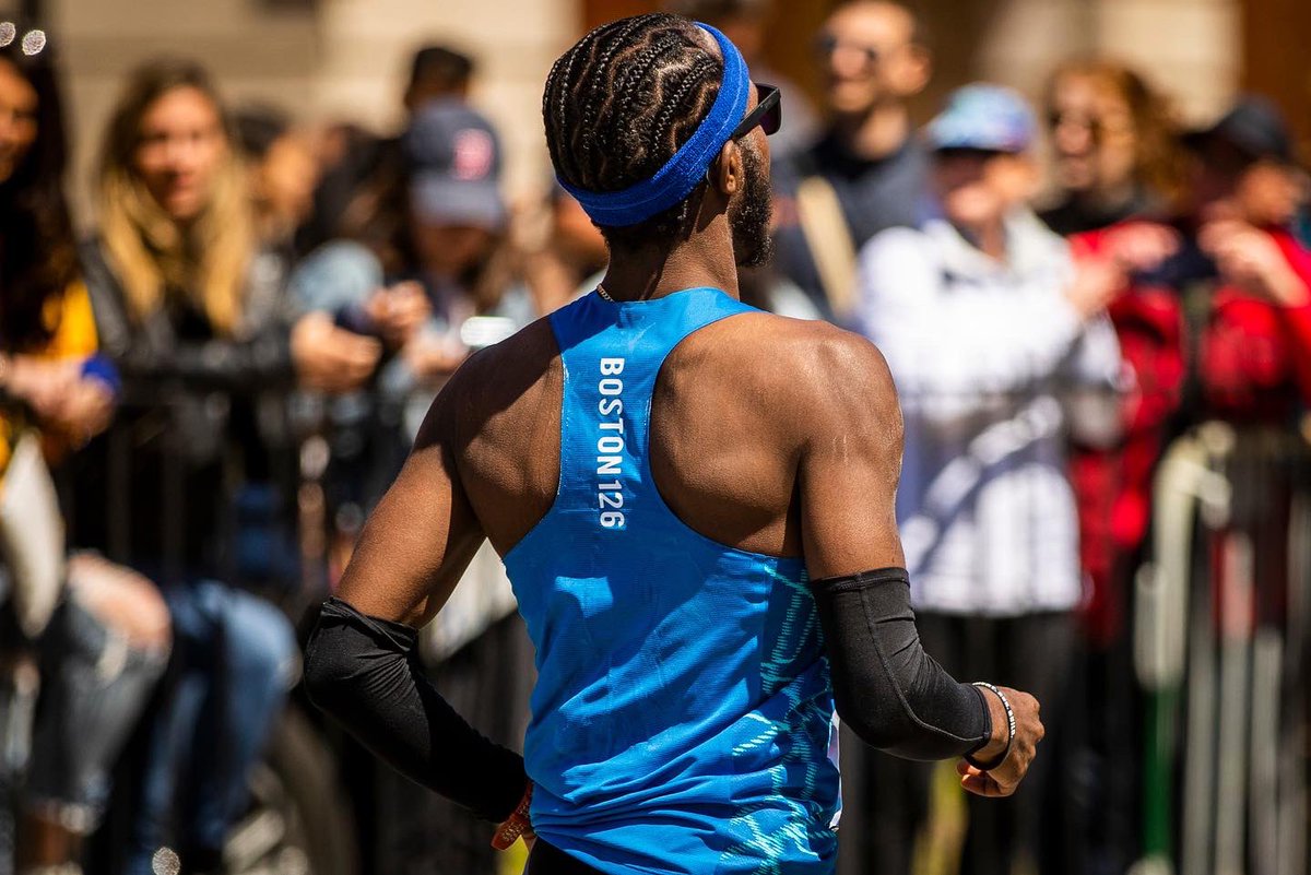__LWoods's tweet photo. Did I just become the first & youngest black man from Detroit to run the @bostonmarathon and run sub 3? I think I did, need to check the history books 📖🏆🦄— @WeRun313
#LWoodsRoadToBostonMarathon #BostonMarathon #Boston126 #WeRun313 https://t.co/KfytIGutg8
