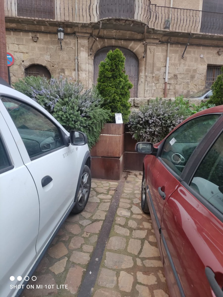 CPEPA Daroca - centro Erasmus+ (@cpepa_daroca) on Twitter photo Este pasado miércoles tuvo lugar la presentación del libro "Todo es agua" de Begoña Fidalgo en la <a href="/bibliodaroca/">Biblioteca de Daroca</a> . Aquí os dejamos una muestra fotográfica del concurrido evento. <a href="/Ayto_Daroca/">Ayuntamiento de Daroca</a>
Y además también se celebró "Bookcrossing". Este pasado miércoles tuvo lugar la presentación del libro "Todo es agua" de Begoña Fidalgo en la <a href="/bibliodaroca/">Biblioteca de Daroca</a> . Aquí os dejamos una muestra fotográfica del concurrido evento. <a href="/Ayto_Daroca/">Ayuntamiento de Daroca</a>
Y además también se celebró "Bookcrossing".