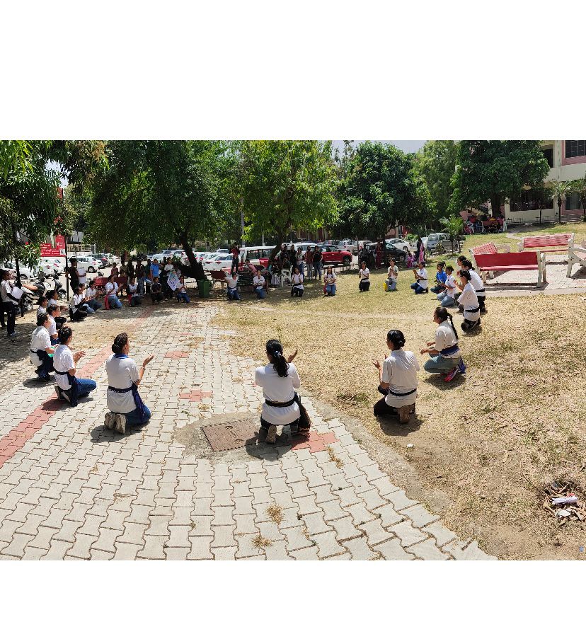 CPhhp's tweet photo. #NCCforEnvironment
As a run up to the forthcoming 'Earth Day' cdts of 1 Chd (G) Bn NCC conducted Nukkad Nataks to spread the need for Water Conservation and Aforesration.@HQ_DG_NCC @drajaykumar_ias @prodefencechan1 @SpokespersonMoD https://t.co/vdRvokw80t