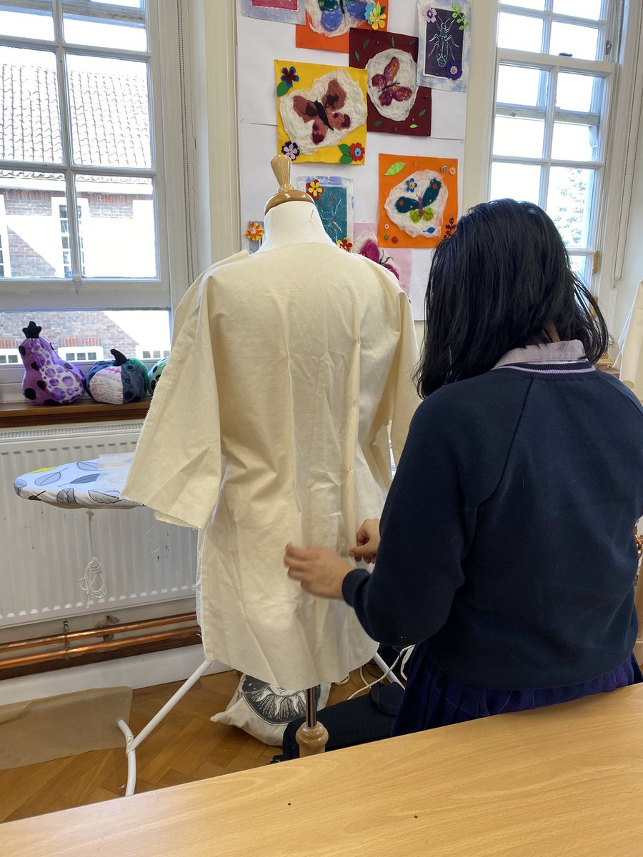 RMSTextiles's tweet photo. Yr 10 turning the studios into a working atelier, designing on toiles and refining ideas @RMSforGirls #textiles #design #fashion https://t.co/hZ8VWDMcGj