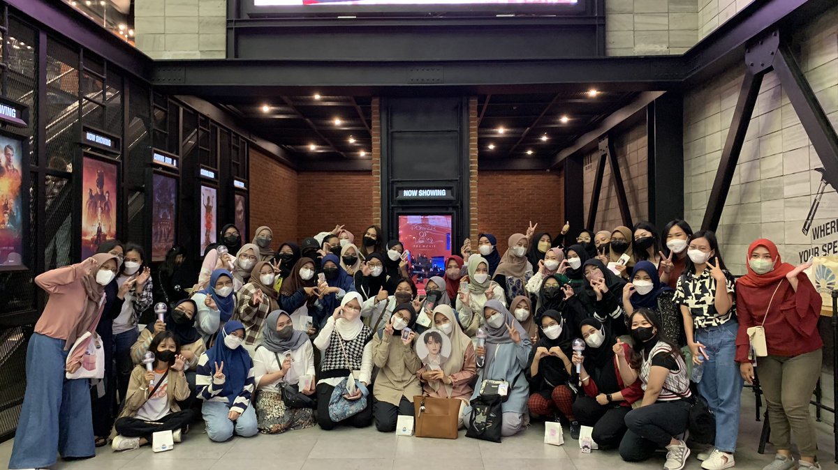 minchiboo9's tweet photo. Seventeen Power of love : The movie Marvel City Surabaya #marvelcity @CGV_ID @pledis_17
#poweroflovethemovie #surabaya #marvelcity https://t.co/7cumeeePtA
