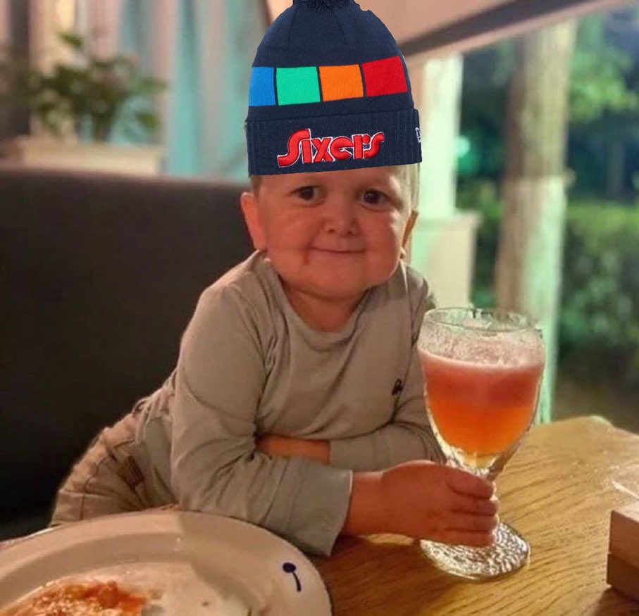 JoshReynolds24's tweet photo. Me watching their MVP go down 0-3 https://t.co/iCNMVhTVy7