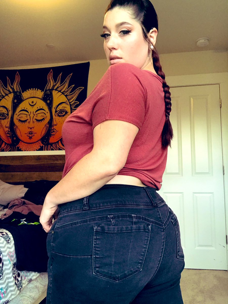 CJ4205511's tweet photo. I need this Carly back T B H #420life #LGBTQASpring #lesbiantwitter #bethelight #OneLove #444 https://t.co/CjxWW8DDli
