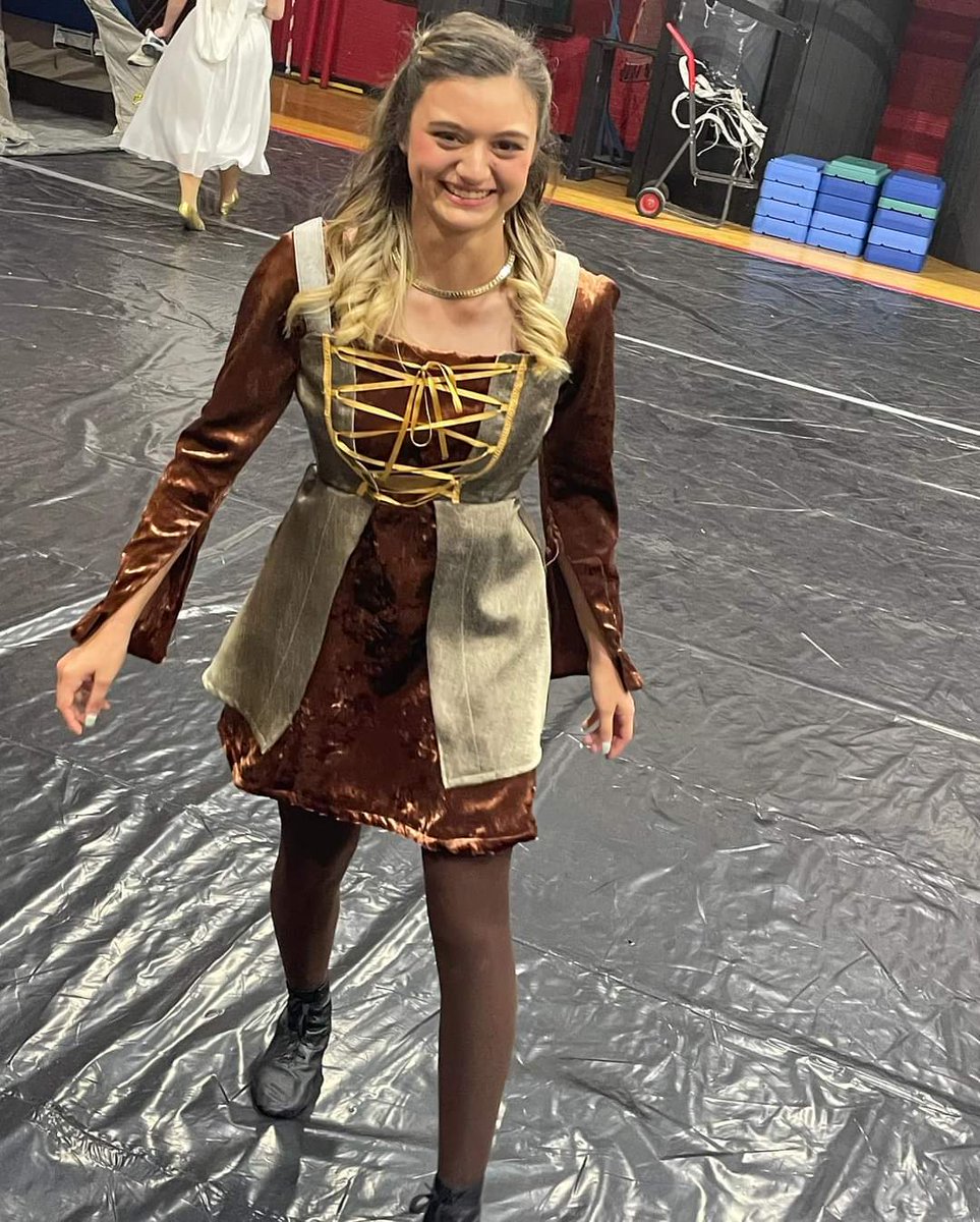 Congrats <a href="/CaitlynGloria/">Caitlyn Gloria</a> on receiving the “Mirabeau B. Lamar” Award of Excellence Scholarship given by Claude L. Austin Masonry Lodge. Caitlyn was 1 of only 4 students out of the entire Performing Arts Dept to receive this award! All the glory to God! #Senior2022 @WWHS_Wildcats