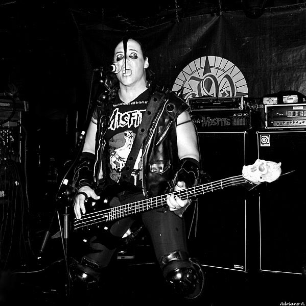 Happy 63rd Birthday to legendary Misfits bassist, vocalist and sole consistent member Jerry Only. Favorite Jerry Only bass lines?

#misfits #horrorpunk #punkrock #punk #jerryonly #bassplayer #bassist #heavymetal #63rdbirthday