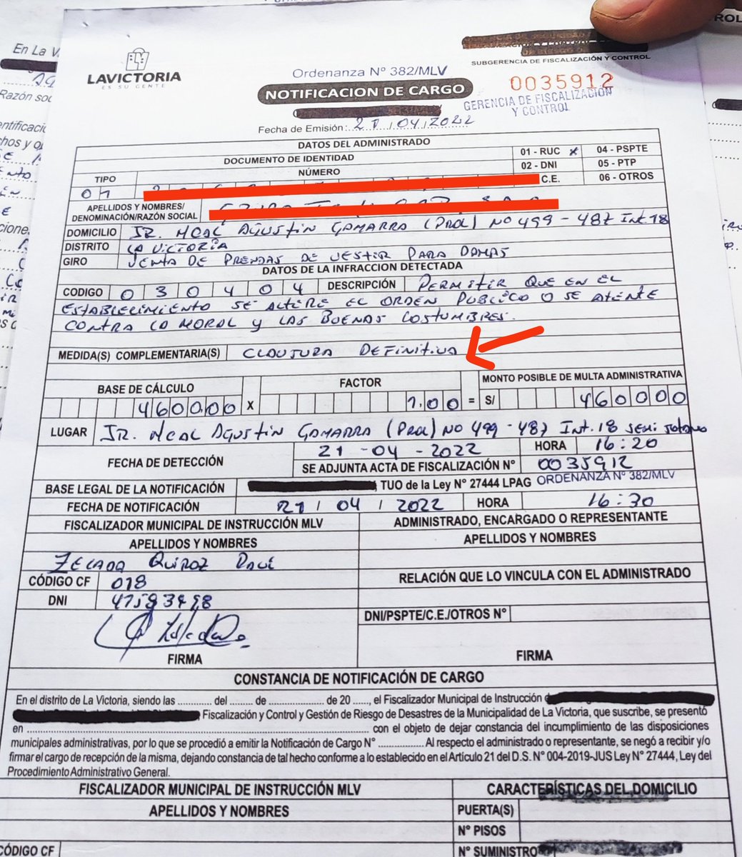 GamarraPeru_Pe's tweet photo. En #Gamarra los microempresarios cansados de la desidia y abusos de la @munilavictoria los hacemos públicos. Hoy le pusieron una multa de S/4,600 más amenaza de clausura definitiva a una Mype por "alterar el orden público y atentar contra la moral y buenas costumbres" esto es:👇 https://t.co/qTHxY2rt5v