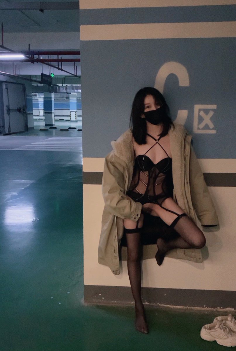 Lilyandy2020's tweet photo. 地下车库露出 https://t.co/6l3ETEc2zZ