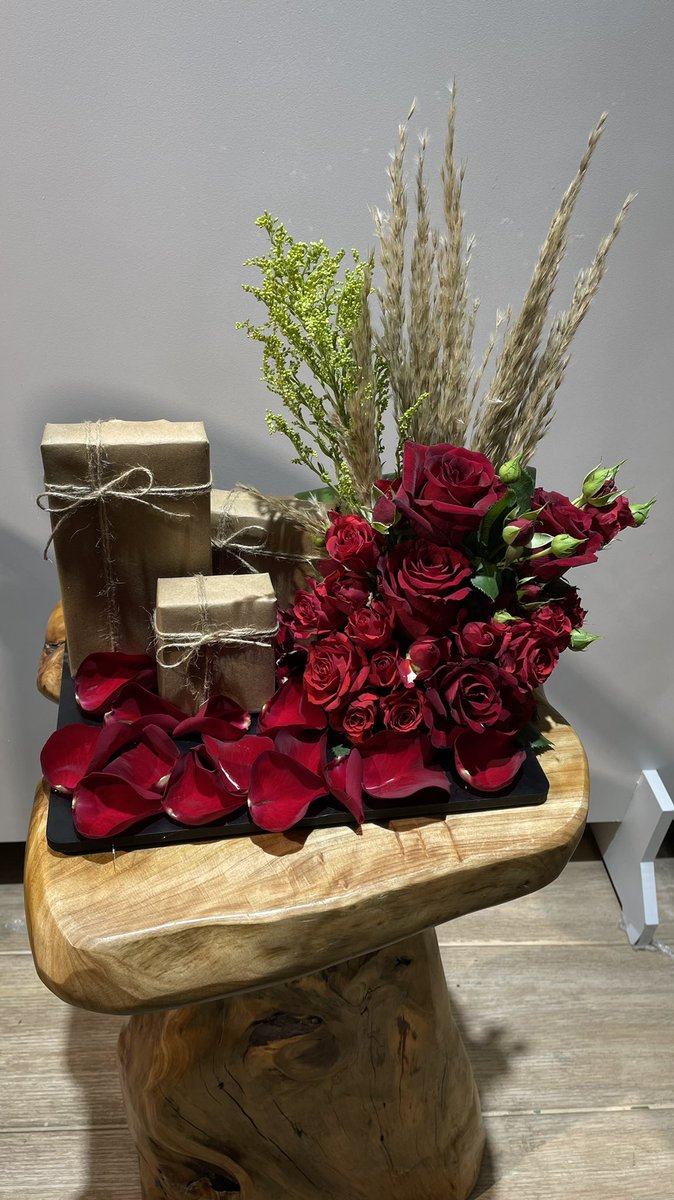 تبي تشتري هدية بس ماعندك وقت ؟ 
طيب جبت لكم مندوب ماشاءلله تبارك الله على الوقت وتنسيقة ولا غلطة 🦋
ومتعاون جداً 
فوق هذا كله عمولة الشراء + التوصيل ٧٠ ريال بس وش تبون اكثر 🤩💕
تواصلو واتس اب 0590639314
#مندوب #هدايا