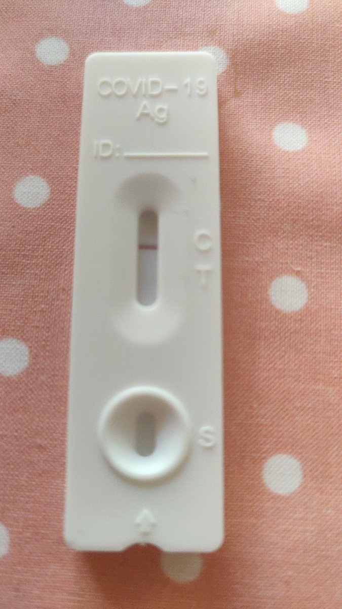 Tag 4
Mir geht's signifikant besser, fühle mich wieder fit und lebendig. Eine Steigerung von 100%. Mache einen Test:

#COVID19 #notfallsanitäter #wohlnegativ #morgennochmaltesten