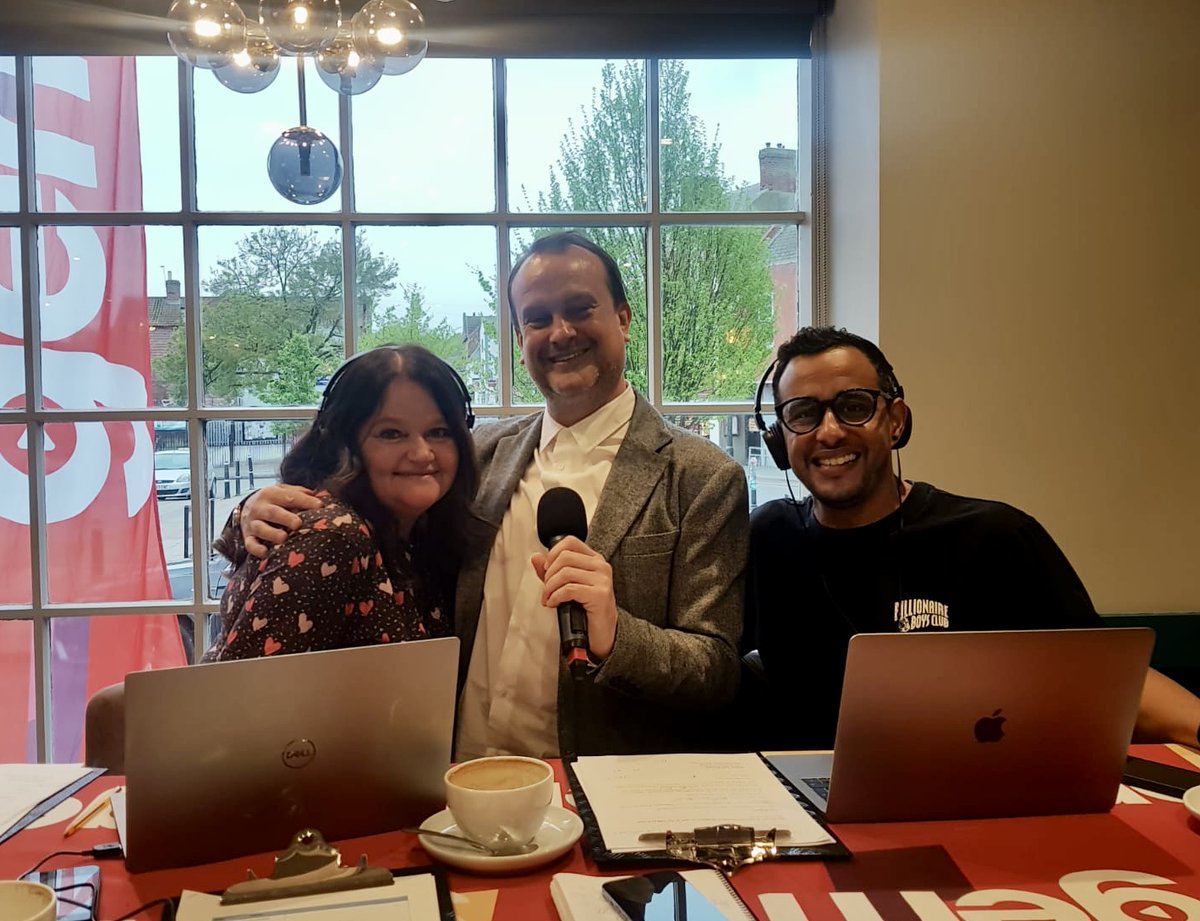 Rushcliffe's tweet photo. Fantastic to welcome @joandsparky from @PlayGemRadio live on tour with their breakfast show to #Bingham Market Place and Chris and the team at Number Sixteen cafe restaurant this morning!
Great to see you guys! #joandsparky #gem106 https://t.co/Jq9iJ5jFvV