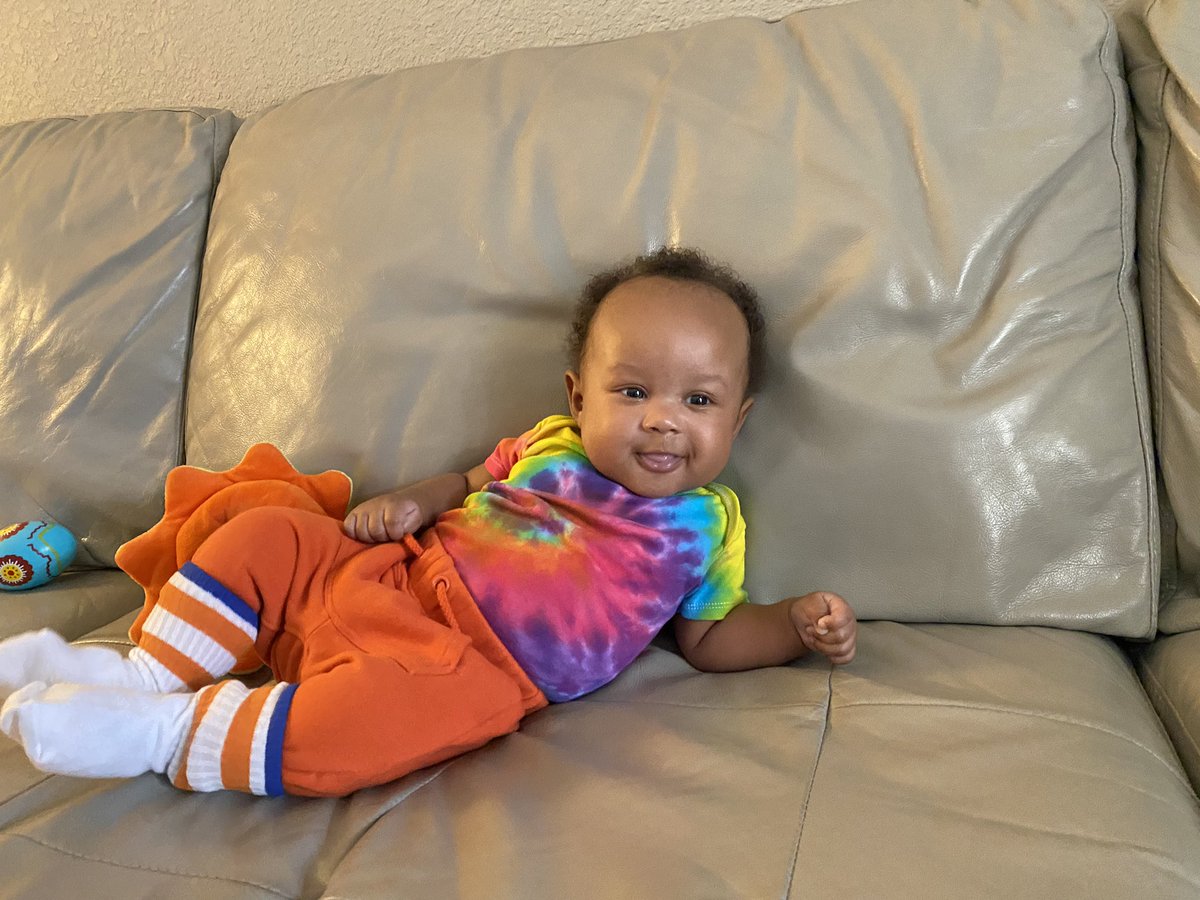 1WesWayne's tweet photo. The homie so Vibrant!! #groovykid https://t.co/RRoopgBnZc