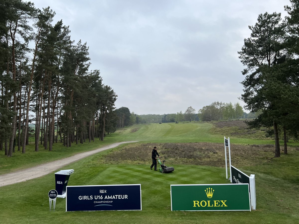 1st day <a href="/RandA/">The R&A</a> u16 Girls Champs hopefully the ☀️ will make an appearance later, great effort by everyone involved #golf #greenkeeping