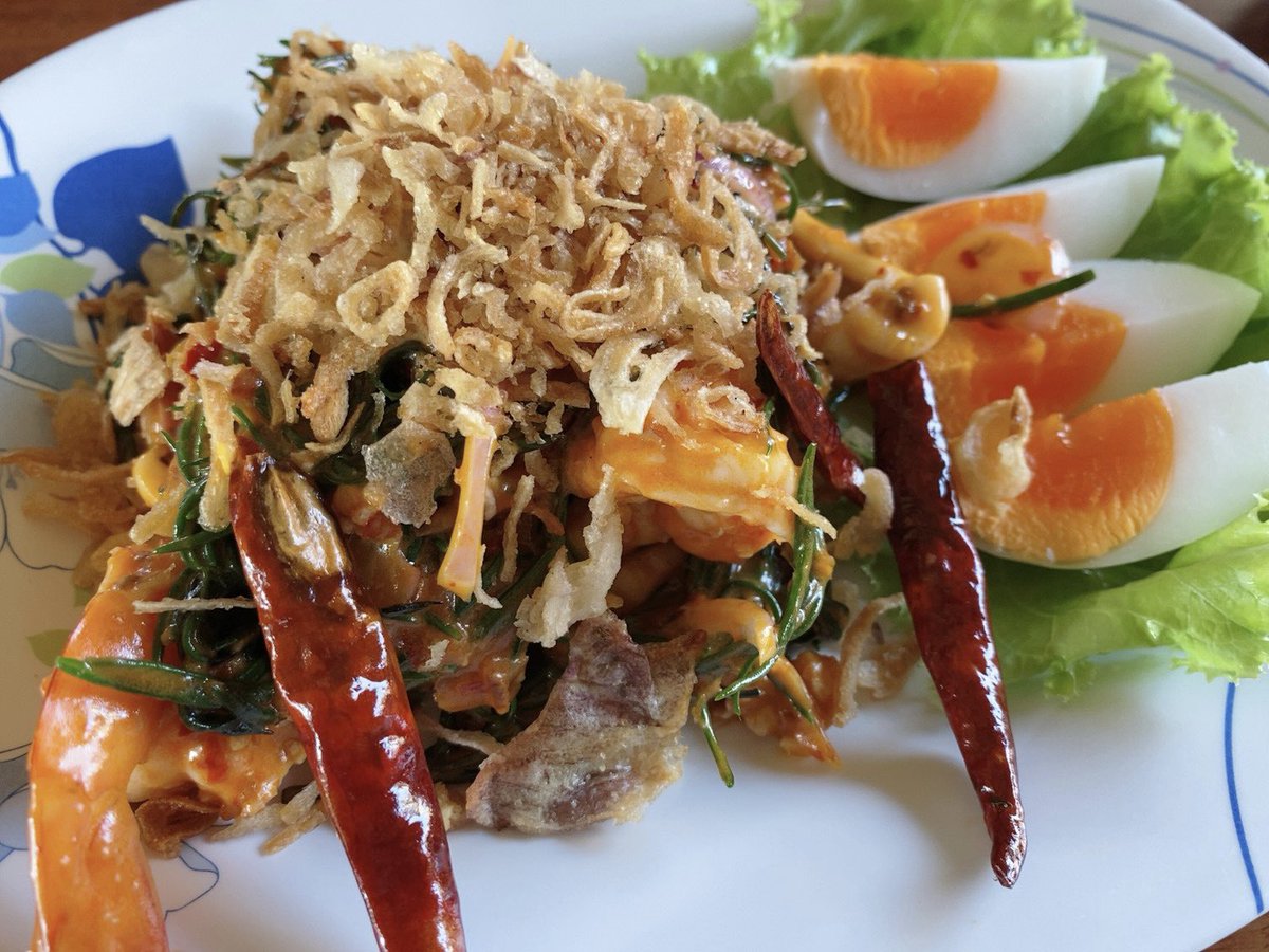 reviewdi's tweet photo. อร่อยทุกอย่างสมคำร่ำลือจริงๆ กุ้งให้เยอะ แถมสดเด้ง หมึกไข่คือดี บรรยากาศก็ดี ลมเย็นสบาย พนักงานบริการดีมาก เรากิน 3 อย่าง โค้กขวดใหญ่ ข้าว 2 จาน รวม 720.-

📍ลมทะเล สมุทรสาคร

@aroii #อร่อยบอกต่�� #อร่อยไปแดก #อร่อยจนต้องรีวิว https://t.co/PYdCQoARxX