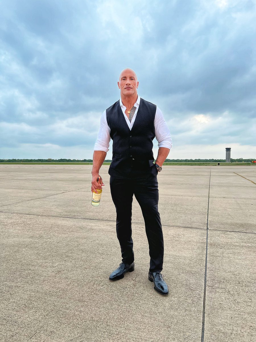 Dwayne Johnson tweet media