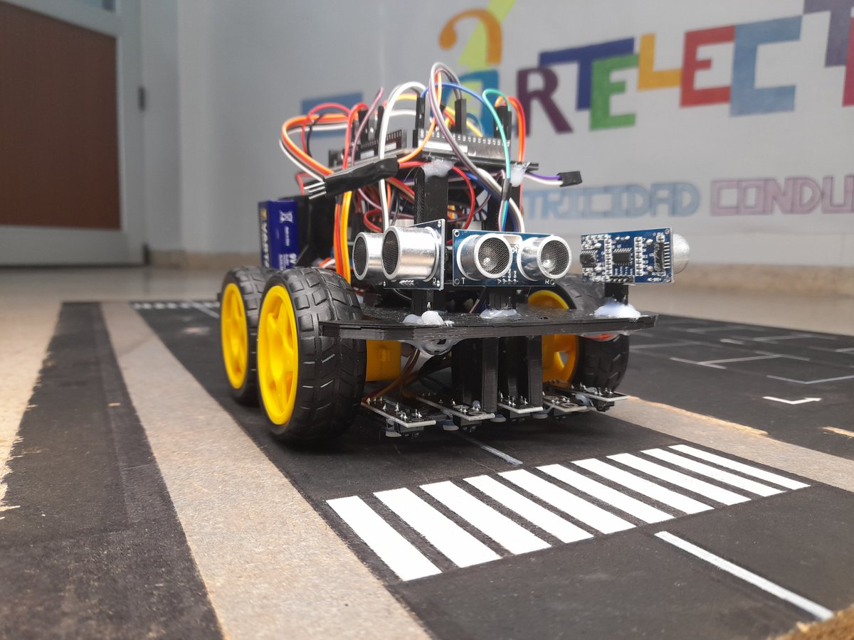 artelectricidea's tweet photo. Conduciendo a la victoria 🏆🏆🏆🏆 @AstiChallenge @AstiFoundation @SMNSJA #AstiChallenge2022 #AstiRobotics #Robótica #Educación https://t.co/6wcdpk6liU