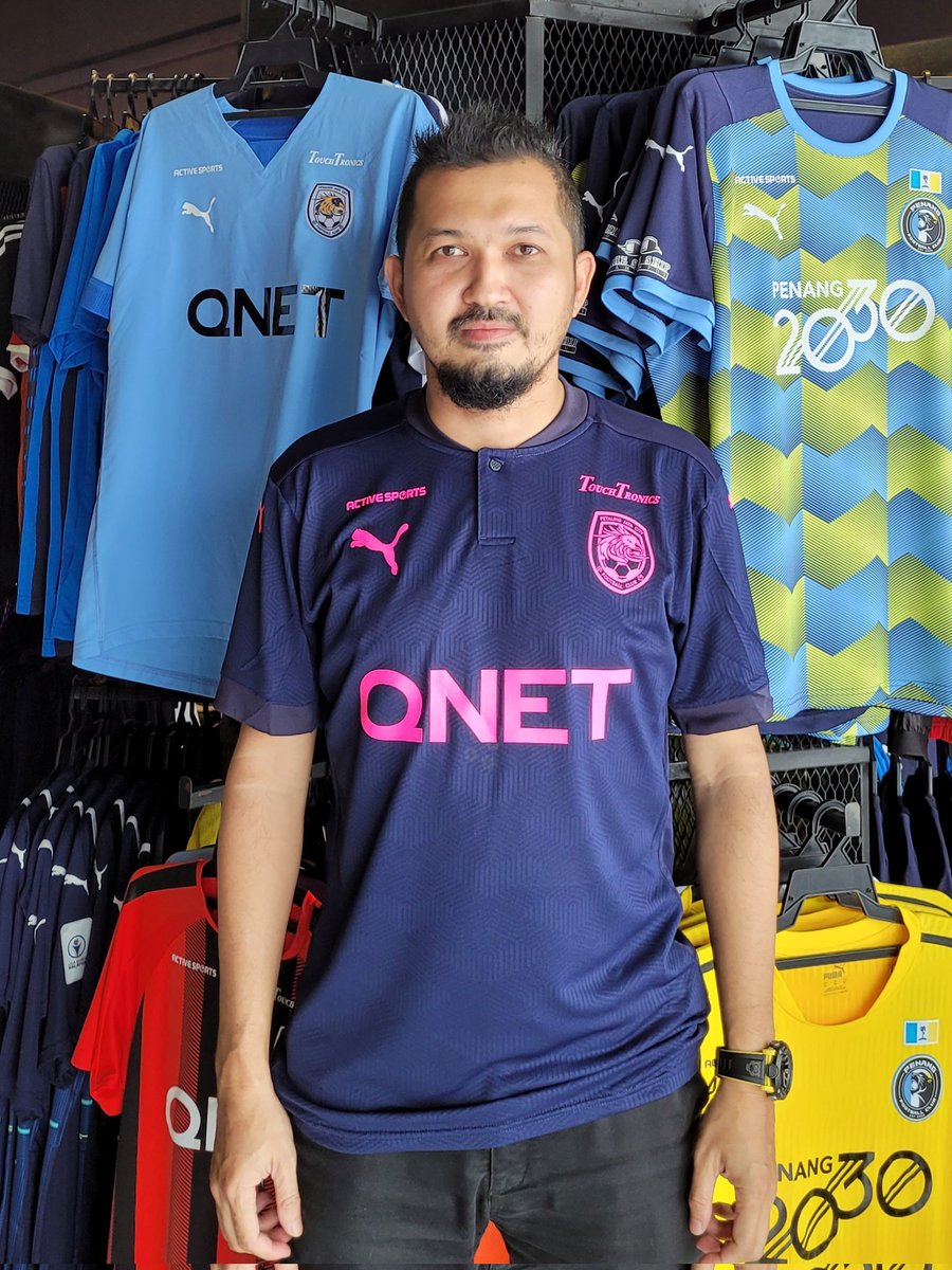 wanfakhrul23's tweet photo. Datang Shah Alam, singgah jap Active Sports kat Seksyen 9 ni dan macam biasa, terbeli.. 😅
✅️ PJ City FC (Goalkeeper) 2022
Size L | RM179
#YakiniLokal #ThePhoenix #QNET #Puma #ActiveSports https://t.co/5PRnaWqsL6