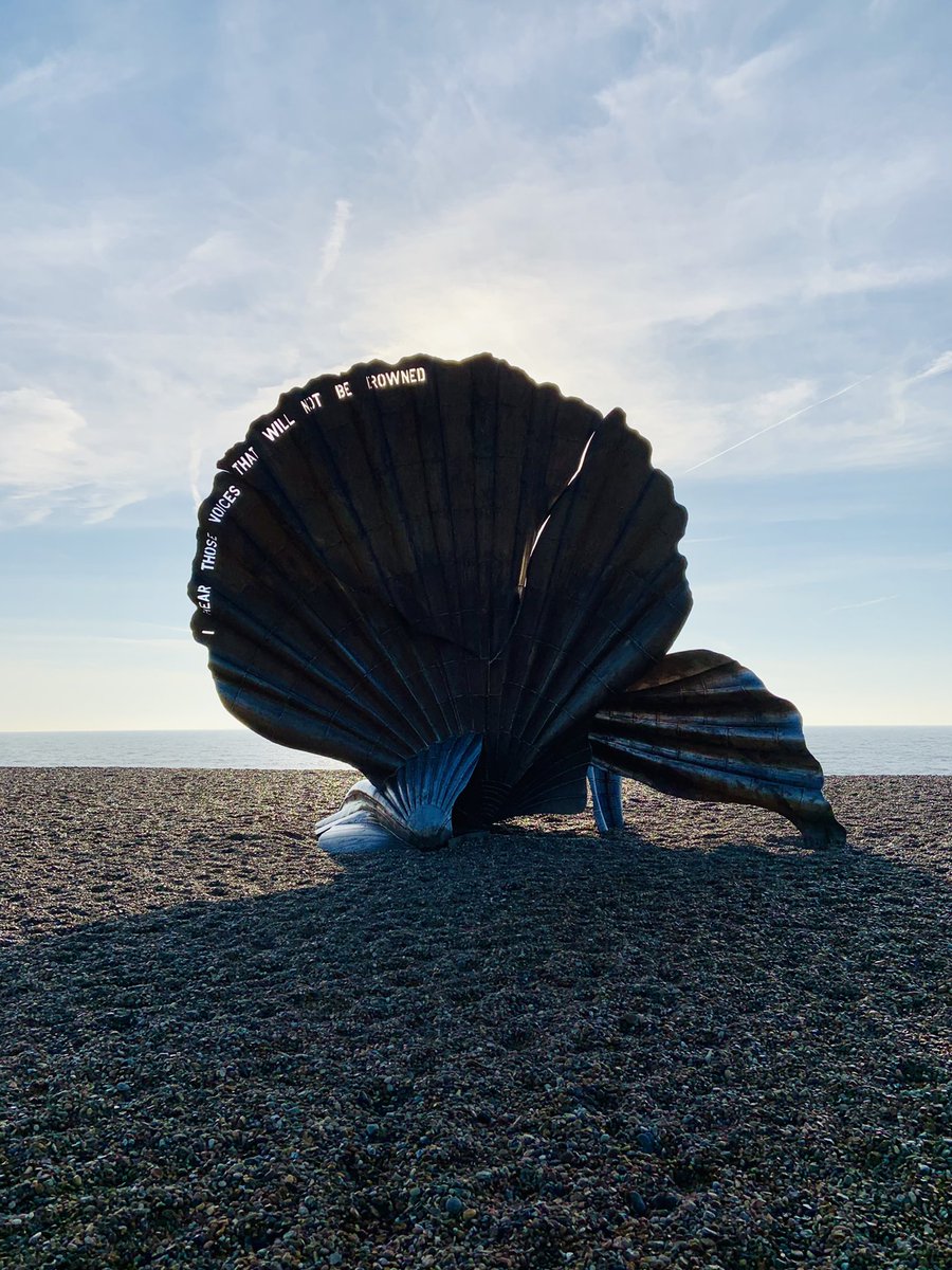 Aldeburgh delivered beautiful spring skies this week whilst working at <a href="/AYM_Snape/">Aldeburgh Young Musicians</a>. It’s been a joy to coach such super-talented young musicians alongside new music megastars @OJPashley <a href="/stephenupshaw/">Stephen Upshaw</a> &amp; <a href="/Heloise_Werner/">Héloïse Werner</a>