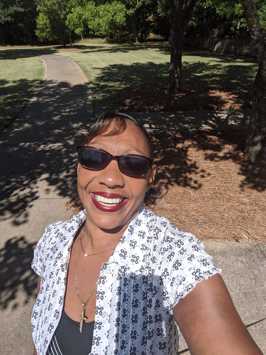 RalphGriffith15's tweet photo. @Nicole33453317 Hey Nicole. You remind me of the spirit of the wife i lost back in Feb. She was a strong woman like you. Here's a pic. I miss her a lot.

How are you? Just trying to get over my loss and reach out and make some new connections. https://t.co/KE9C24c8IC