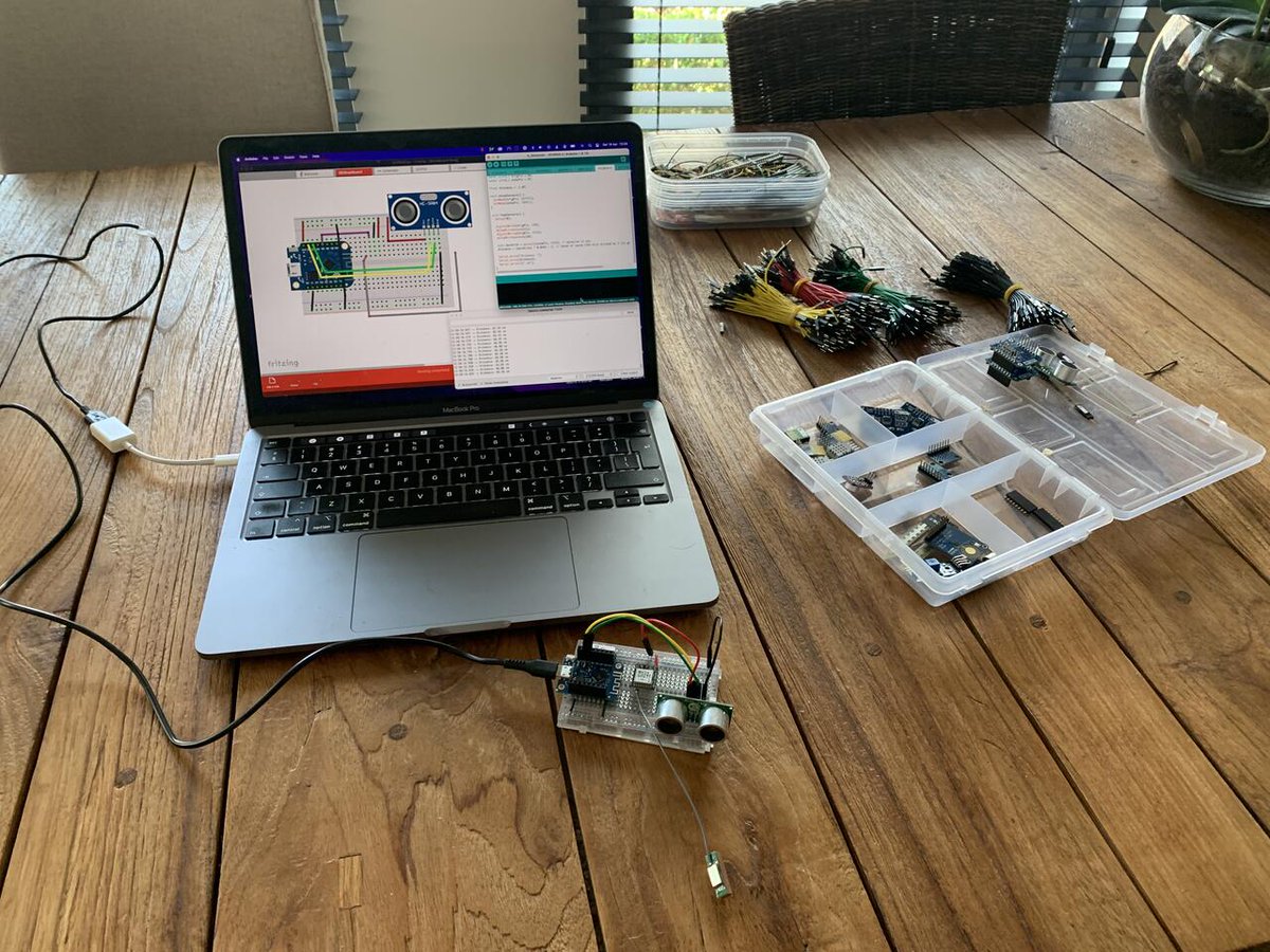 Flagis vzw (@flagisrvb) on Twitter photo Op 3 mei 2022, in @STAMGent tijdens het
<a href="/FlagisRvb/">Flagis vzw</a> Geo Atelier actief aan de slag rond #Geo en #IoT: knutselen met mini-processors ⚙️, inclusief GPS🛰️ en sensoren 🌡️🎛️, real-time data capteren en versturen 📶 en visualiseren.
Iedereen welkom, meer op flagis.be Op 3 mei 2022, in @STAMGent tijdens het
<a href="/FlagisRvb/">Flagis vzw</a> Geo Atelier actief aan de slag rond #Geo en #IoT: knutselen met mini-processors ⚙️, inclusief GPS🛰️ en sensoren 🌡️🎛️, real-time data capteren en versturen 📶 en visualiseren.
Iedereen welkom, meer op flagis.be