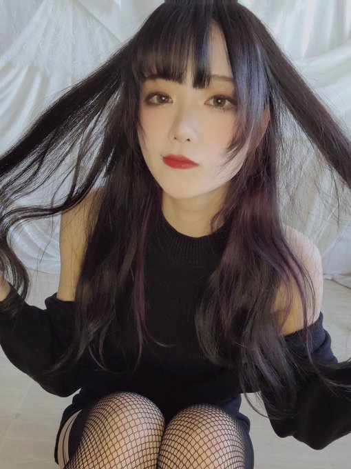 コスプレイヤーしろさきのTwitter画像2