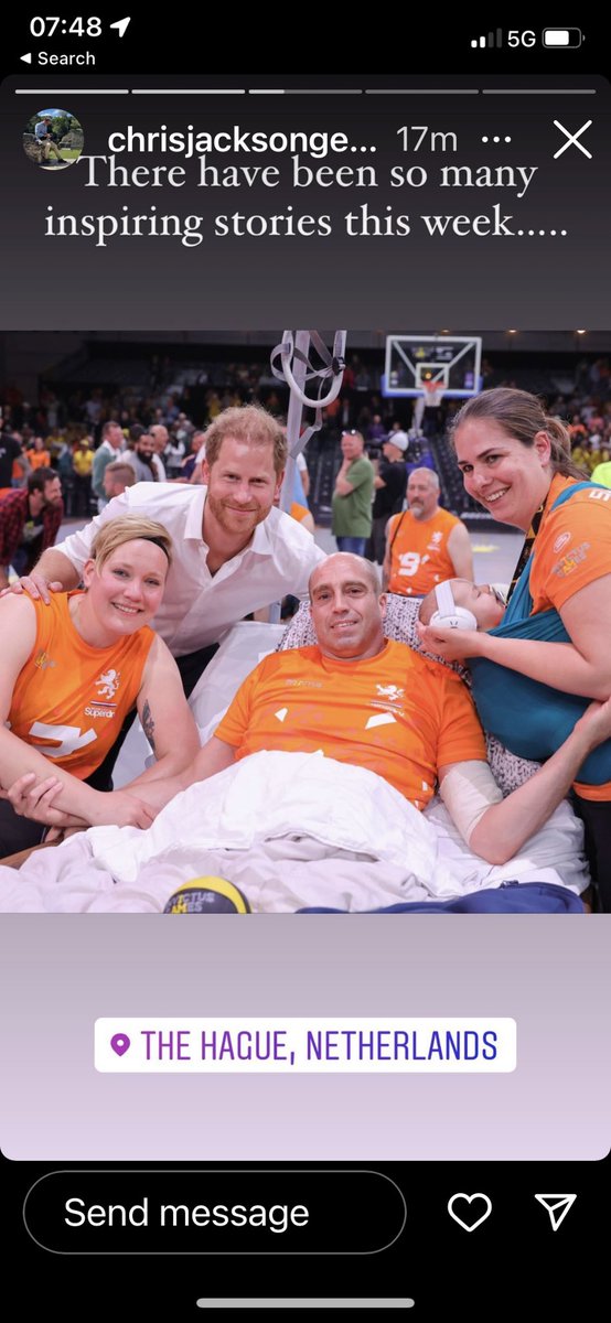 jozzzaphen's tweet photo. #ChrisJack_Getty #InvictusGamesNL #GettyPhotos #royalphotographer🤣🤴📷💛🖤 #Princeharry https://t.co/sS5k2BsbKm