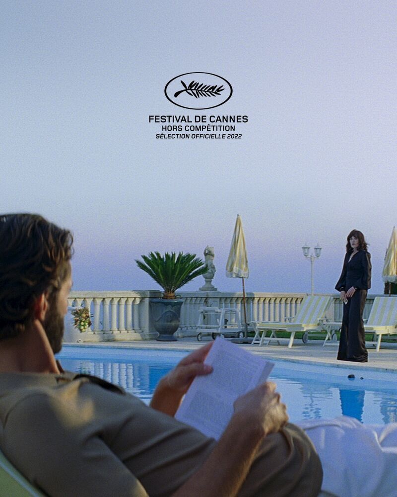 La #SCOP les Arts Graphiques à Nice a réalisé une grand partie des accessoires Papier/carton pour ce tournage des films du Kiosque, dont une magnifique pochette de disque 33t. #cannes #festivaldecannes2022 
👉lesartsgraphiques.net