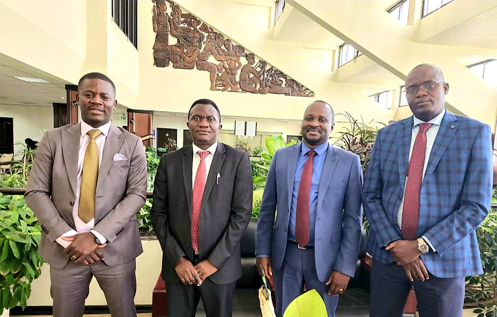 TropicalRe's tweet photo. While in Rwanda 🇷🇼 our team comprised of Managing Director Ushe Mungaraza and Head of Business Development Alson Nhari, AIISA had a privilege to meet and engage with various key stakeholders in the Insurance market.

#rwanda #insurance #tropicalre 

Asante 🇷🇼 ! https://t.co/aEIbUjGTp5