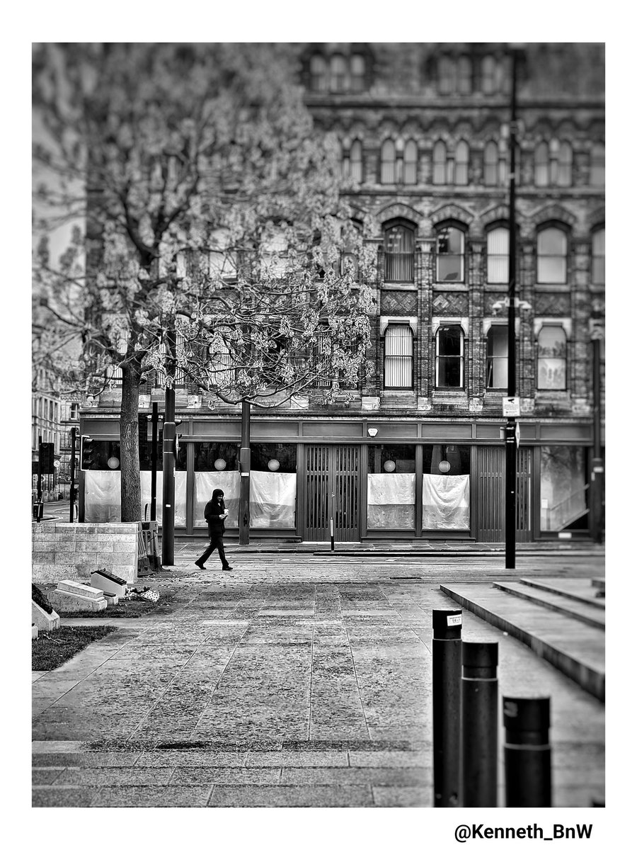Kenneth_bnw's tweet photo. Shot on 📸📱: Samsung S20 FE
----------
#manchester #streetphotography #Photography #photographer #blackandwhite #bnw #bnw_captures #bnwphotography #Monochrome #SamsungGalaxy #withGalaxy #samsung #streetphotos #photooftheday
#appicoftheweek https://t.co/sQgEUbqGbq