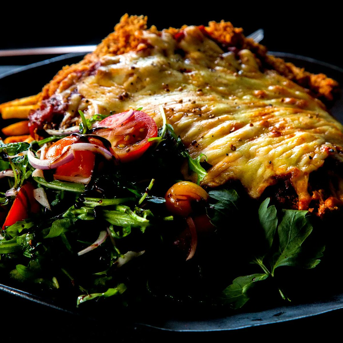TheShackAsia's tweet photo. Chicken Parmi & Pint Friday's @TheShackBkk
Comes with cajun fries, crisp salad and BIG bottle Asahi for only 450thb! 👌 👏 😍 👍
#bkkbar #bangkokbar #thailand #bangkok #bkk #bar #cocktails #bangkokbars #sukhumvit #bkknightlife #soi #barhoppingbkk #barhopping #craftbeer #Beer https://t.co/DCaow6hYLL