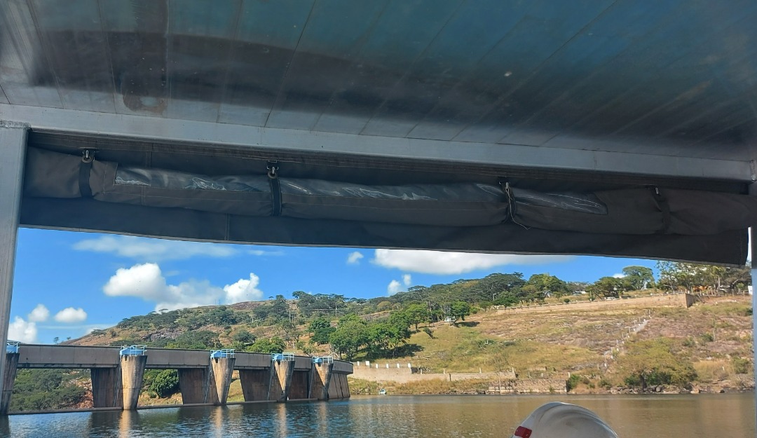 #Alert
We have recorded significant inflows into lake #Mutirikwi overnight. As of 06:00 today, the lake was 99.3% full raising its chance of filling up and spilling. Communities downstream remain on high alert
<a href="/ChronicleZim/">The Chronicle</a> <a href="/EngMasvinyangwa/">Takudzwa Masvinyangwa</a> <a href="/TheMirrorMsv/">The Mirror Masvingo</a> <a href="/basera_john/">John Basera</a>