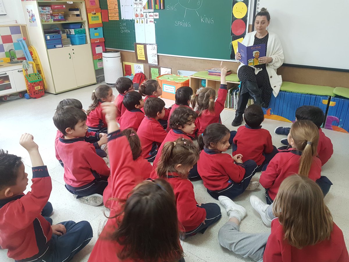 ColegiosElValle's tweet photo. Érase una vez... ¡Un cuento! 📖 😍
#ColegiosElValle #EducaciónInfantil #3INFE #SemanadelaLectura2022 #SCH #ElValle https://t.co/5QiccXXqM3
