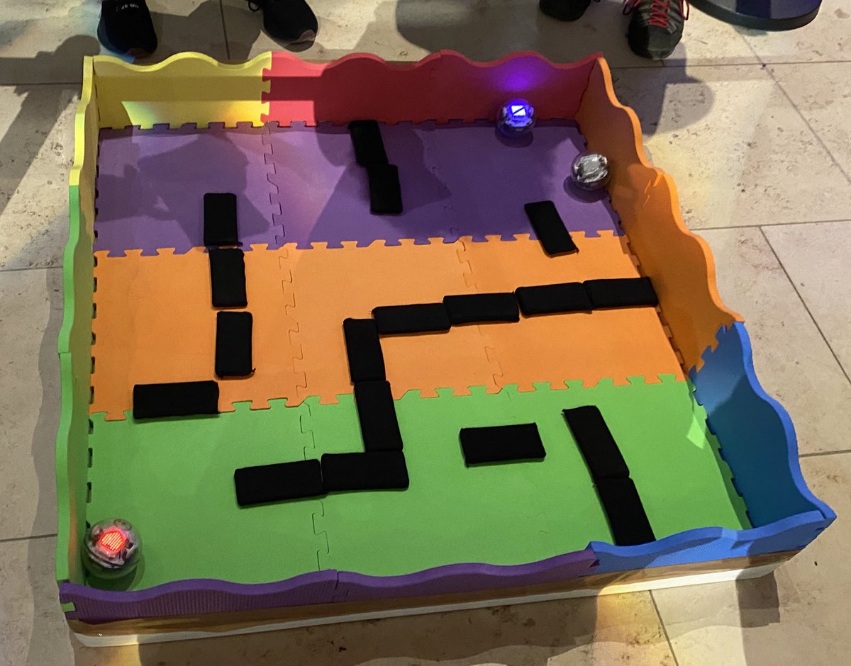 digitalkatie's tweet image. The very lovely @HWEngage team were back at the museum last night with Spheros and a new improved maze! #edscifest #dataafterdark