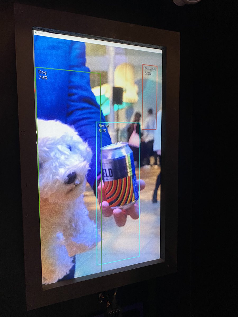 digitalkatie's tweet image. At #DataAfterDark @digitalsean tried to train an AI to recognise a can of @TheBellfield beer but it’s a sneakily disguised design for visual recognition! #edscifest