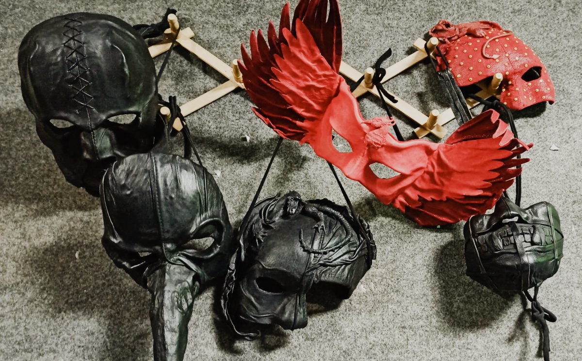 Left4EverBand's tweet image. Nosotros también guardamos las máscaras 🎭

Estamos cerrando el ciclo de "Resurgir" para dar paso a algo nuevo, 
¿Tenéis alguna idea de que puede venir ahora?