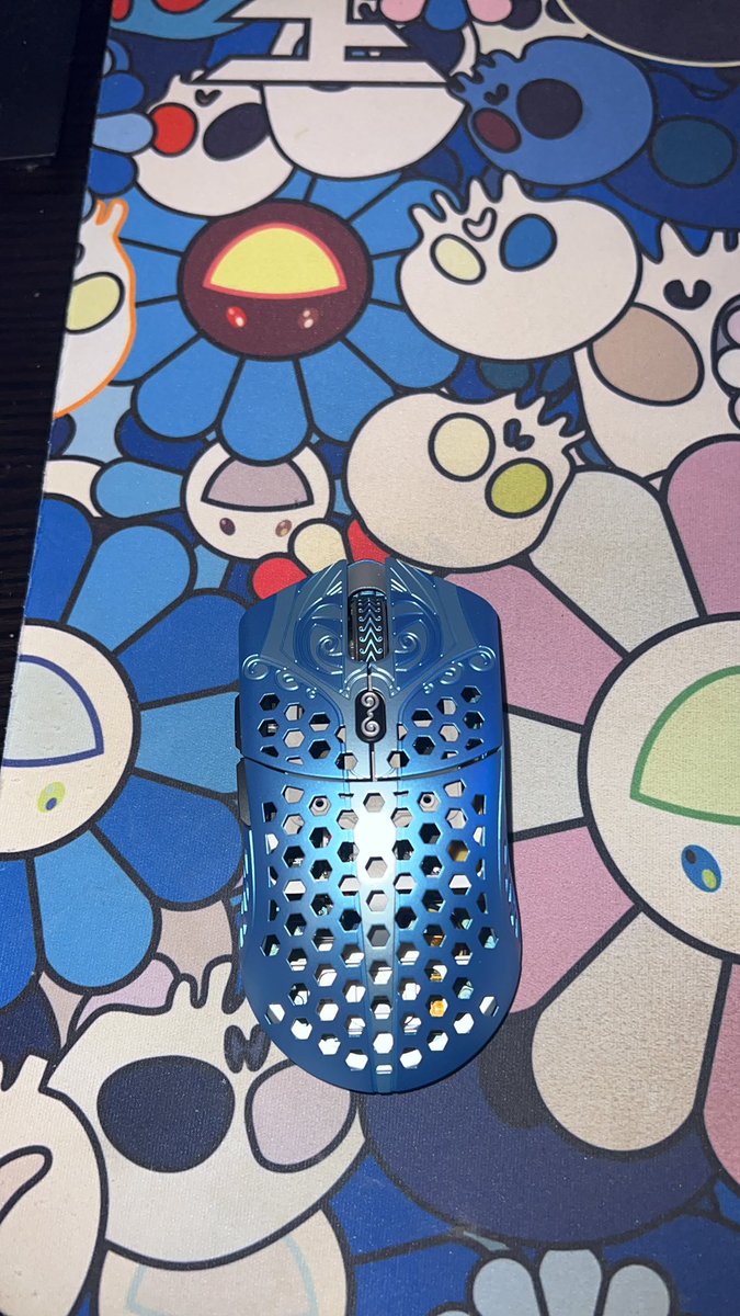 Beautiful <a href="/finalmouse/">Finalmouse</a>