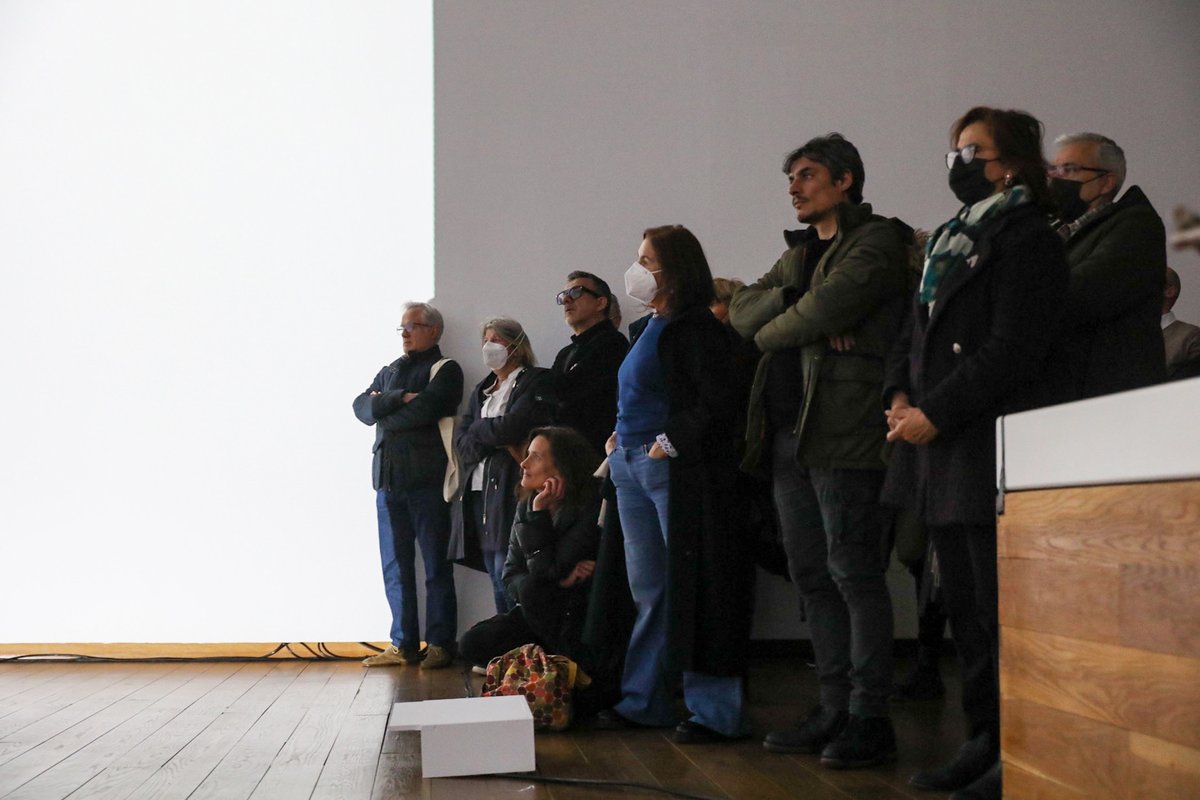 ConcelloCoruna's tweet photo. 🎻 A alcaldesa, Inés Rey, participou onte no inicio da quinta edición do Festival RESIS 2022 na Fundación Luís Seoane

Aquí podes consultar a programación completa 👇
https://t.co/Hiud5kMbpC https://t.co/Gft20L11KV