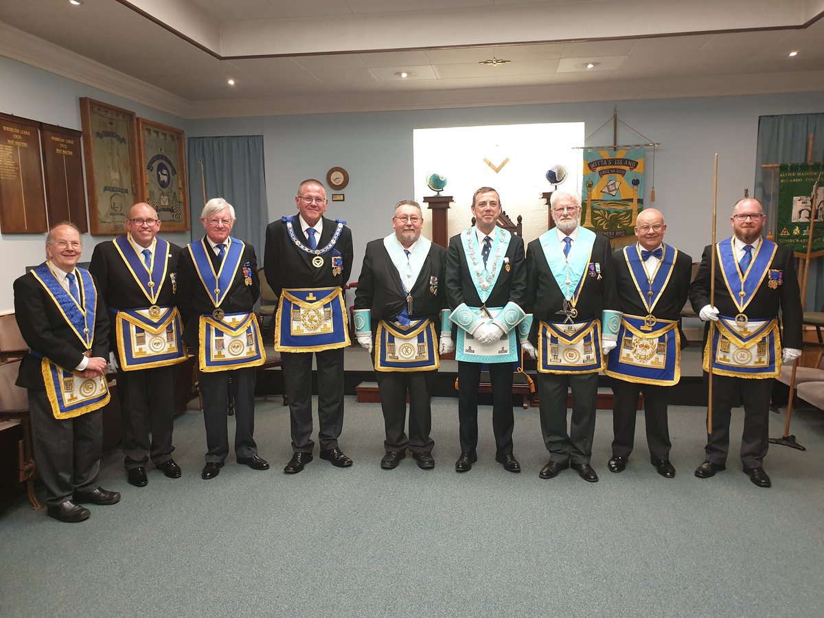 WittasIsland's tweet photo. Fantastic Installation meeting last night! Great to have APrGM @AlanBaverstock &amp; @OxfordshirePGL delegation. Congratulations to our new WM Tom Vaughan @tjsv on reaching the Chair! A great team effort made for a successful evening!  #Freemasonry #Witney https://t.co/IQ90yadaO5