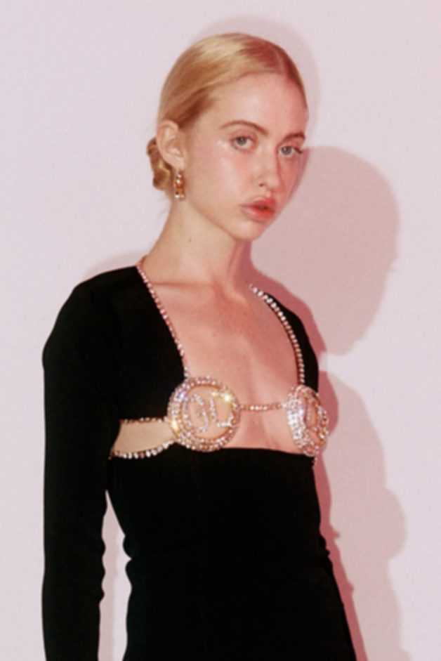 Euphoria 2. sezonun en sevilen karakterlerinden Faye’i canlandıran Chloe’nin, lüks modaya yolculuğu daha yeni başladı…
drycleanonlymagazine.com/modanin-yeni-i…
#itgirl #moda #chloecherry #drycleanonlymagazine