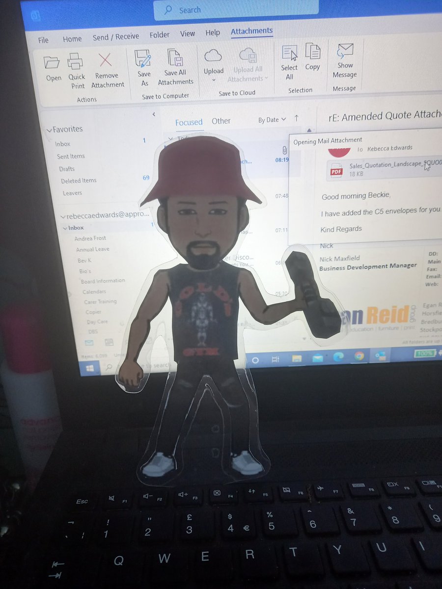 BeckieEdwards78's tweet photo. Look who has come to stay, just in time for #NKOTBDay2022 #flatdanny is in the uk, just want to have the full 3D @dannywood in the uk #flatkidsadventures. Today I am working at home, my laptop is running slow so Danny's hand weight will keep him busy and entertained 🇬🇧❤🤖 https://t.co/QIyDJ4X4qw