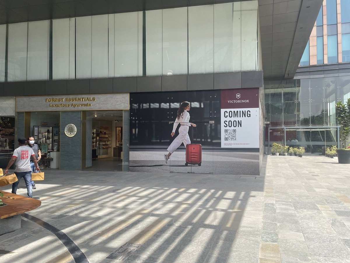 KavishSarawgi's tweet photo. Till last month, Aerocity #Delhi worldmark had @oxfordbookstore and i was shocked to see it gone now 🙈 

This was my hangout place between meetings 

Save #bookstores by #reading more

#readingcommunity @getfreadom let’s grow happy #readers https://t.co/SvPXCyqMYb