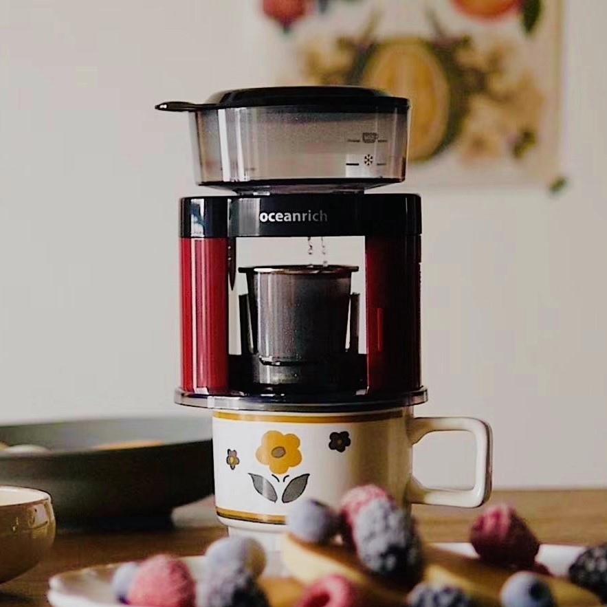 Oceanrich_'s tweet photo. Are you still drinking bottled tea or canned coffee?
It’s the Earth day today. Let’s do our best for the environment. 
Why not get a coffee machine and make it yourself? 😊
#coffeemaker #grinder #coffee #tea #Taiwan #Japan #Korea #USA #oceanrich https://t.co/xu5Nhw5SZt