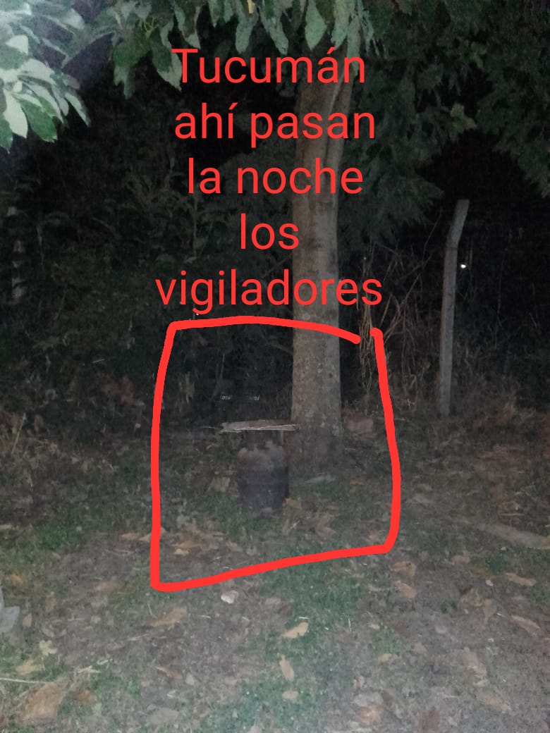 MarceloGreco22's tweet photo. Provincia de TUCUMÁN así están los trabajadores de seguridad privada sin garita sin resguardo
Empresa Smart sueldos de $ 7000 pesos muy bien la gestión del gobernador JALDO,muy bien lo raro que el peronismo permita eso no 
Hagamos viral esto por favor 🙏
Marcelo Greco... https://t.co/AGlJckSr2z