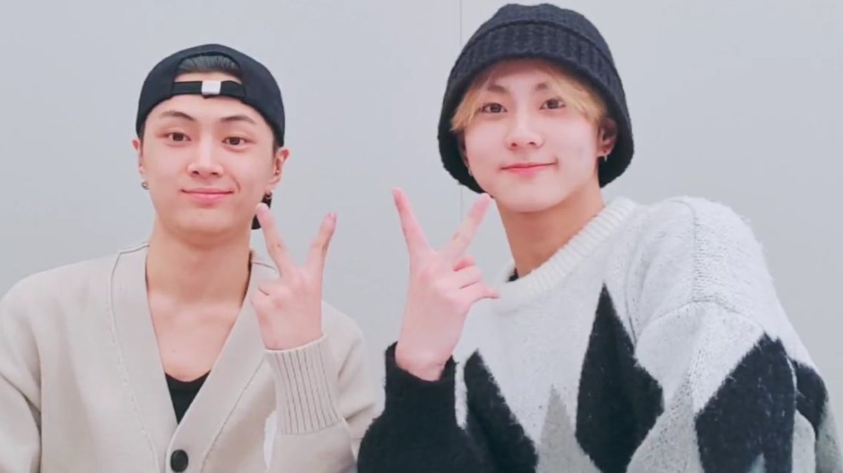 jakewoncartz_'s tweet photo. 으으아아아아아크 giveaway dahil finally, meowz vlive ♡

₱143.00 gcash! ฅ^•ﻌ•^ฅ

— rt and like this twt! 
— reply with the sweetest jaywon pic/s,
     with hashtags #jaywonlayag! 😅
— ends tomorrow, after Mama Leni’s birthday rally! 🥰 https://t.co/OtZFcKRHx0