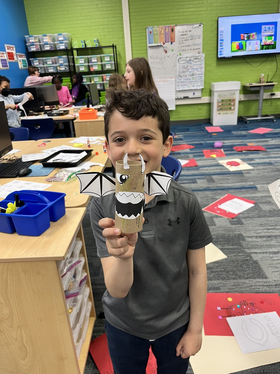 klein_staci's tweet photo. Our Earth Week up cycling projects were not only fun but helpful to our beautiful planet! Happy Earth 2022…let’s make every day Earth Day!!! @western161 @Flossmoor161 @D161Supe #d161learns https://t.co/3LJVvEYF0X