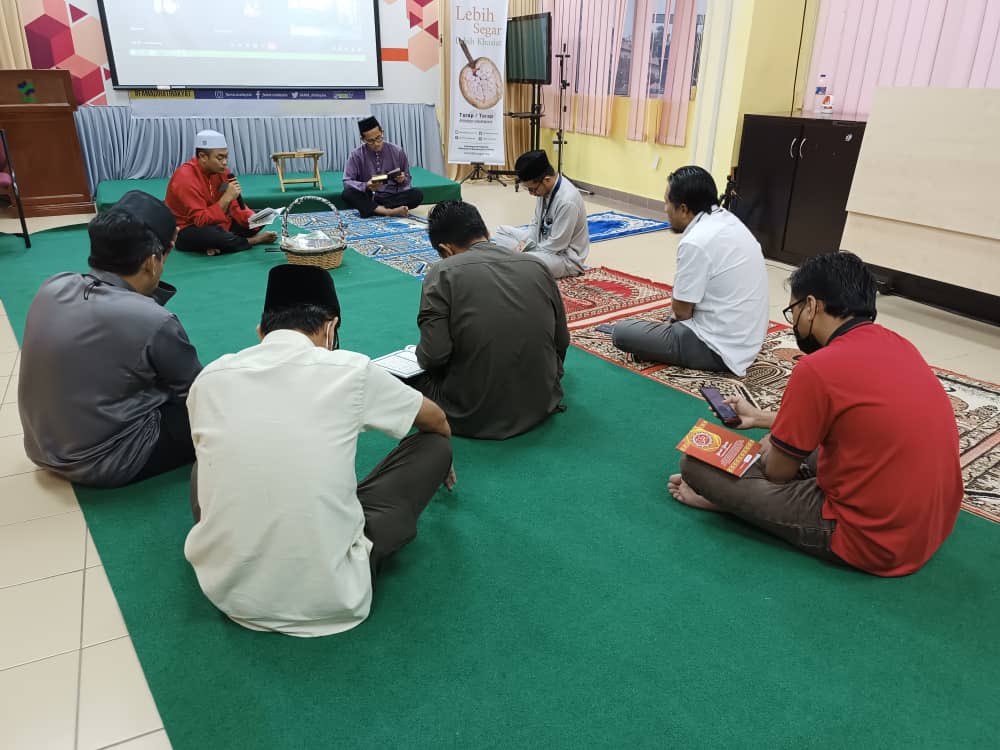 FamaSabah's tweet photo. 22 April 2022 | Jumaat | 5.00 petang | Kompleks Pemasaran FAMA Negeri Sabah | Majlis Khatam Al-Quran oleh Kakitangan FAMA Negeri Sabah
#famadihatirakyat
#SemarakRamadan https://t.co/wmRH5Wjl3l