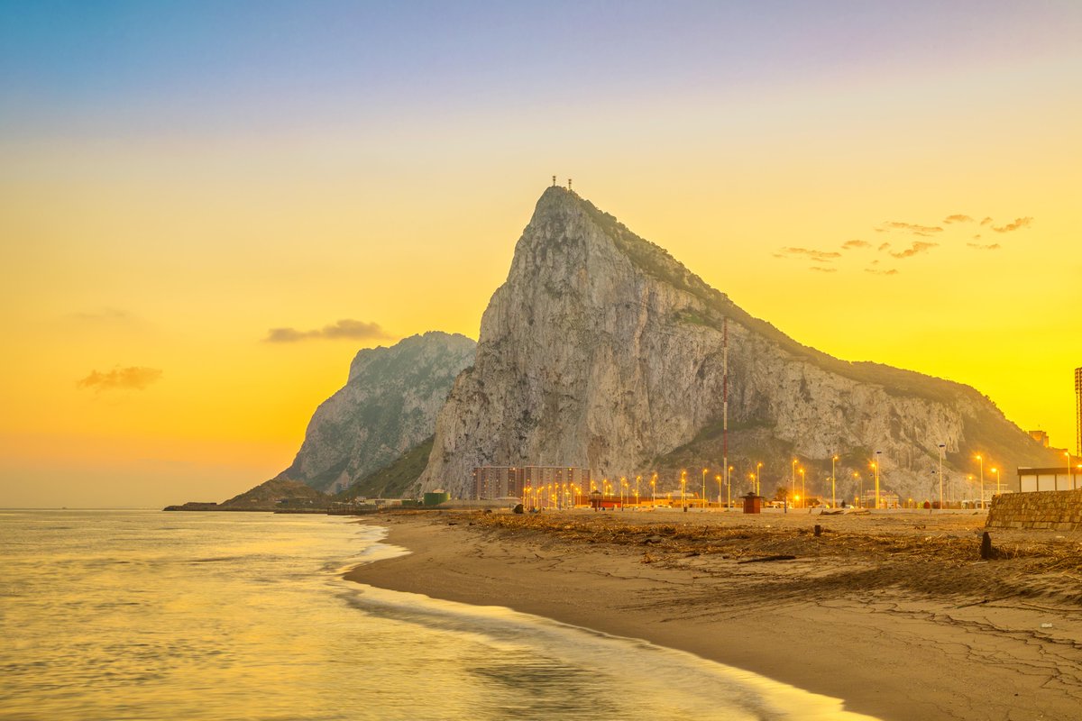 MatchroomPool's tweet photo. 🇬🇮 #WorldPoolMasters 🔜 

#VisitGibraltar https://t.co/5EAeZI1GQ1