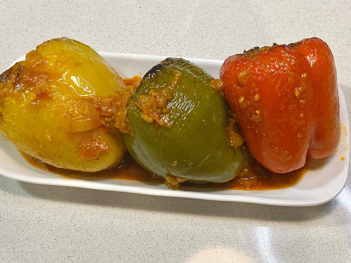 asedoskitchen's tweet photo. Mahshi (Sudanese Stuffed Capsicums) 🤤
#SSOT 🇸🇸 Recipe on Youtube ▶️ https://t.co/GnQU8RYDp0
.
.
#mahshirecipe #stuffedcapsicum #sudaneserecipe #sudanesecuisine #asedoskitchen https://t.co/jXhYvj3ygU
