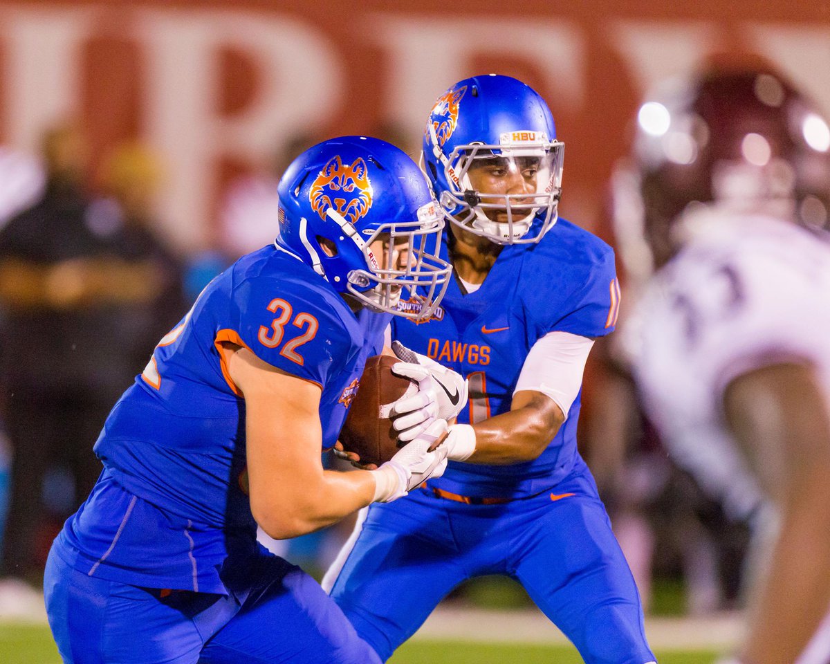 LeightonFoster_'s tweet photo. I am extremely blessed to be able to announce that I have received my first offer to play football. @Coach_Hinshaw and @HBU_Football have offered me a Full Ride Scholarship from Houston Baptist University !!💙🧡#DawgsUp @NewtonFootball2 @NewtonSports @NewtonEaglesTx #AGTG https://t.co/AT4BYq87bU